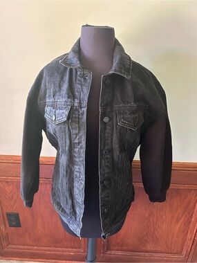 KanCan Tori Boyfriend Denim Black Trucker Jacket with Knit Sleeves Size Small